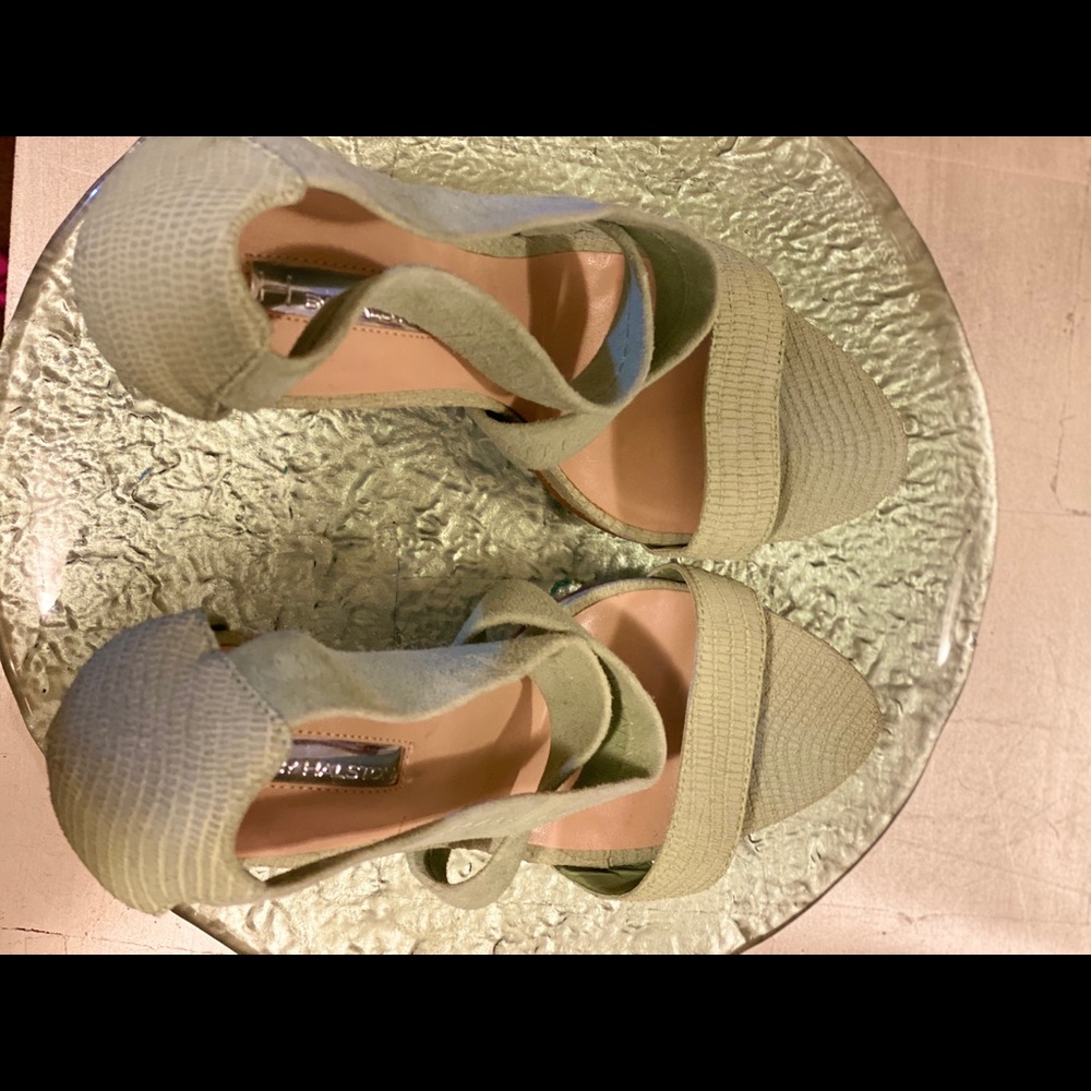 H By Halston strappy mint green heels😍